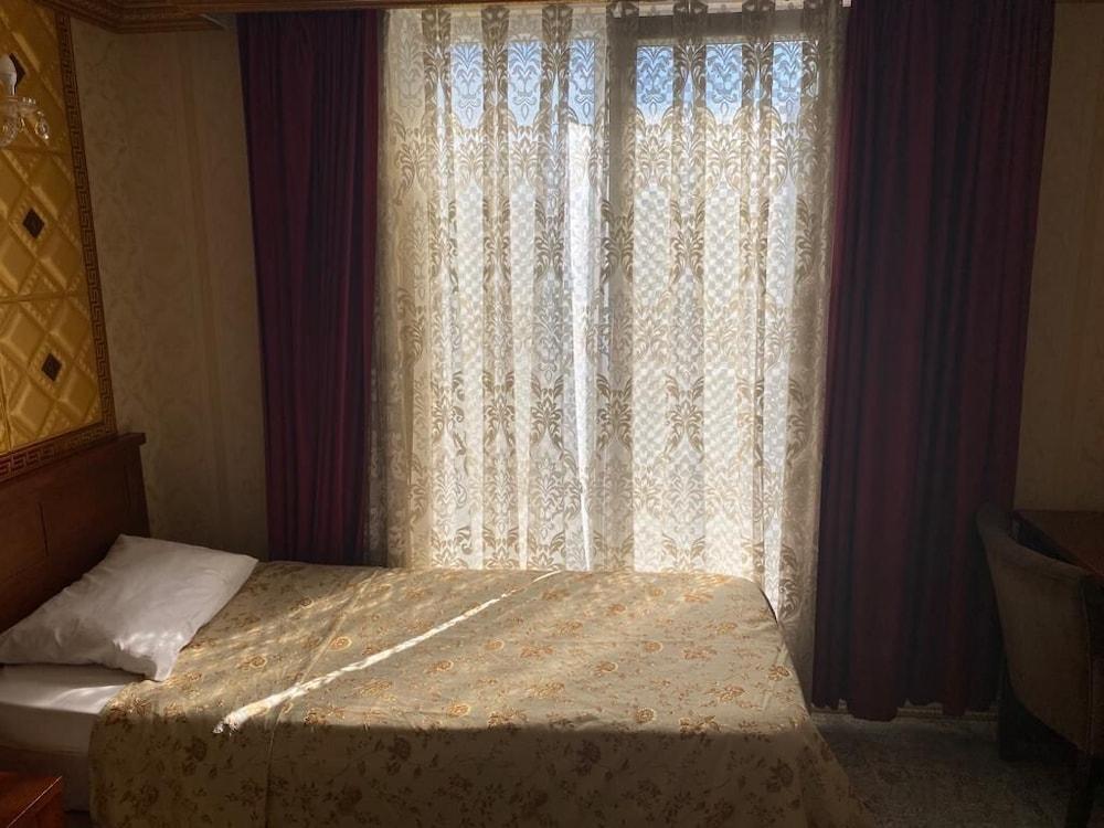 Grand Merin Airport Hotel อิสตันบูล ภายนอก รูปภาพ